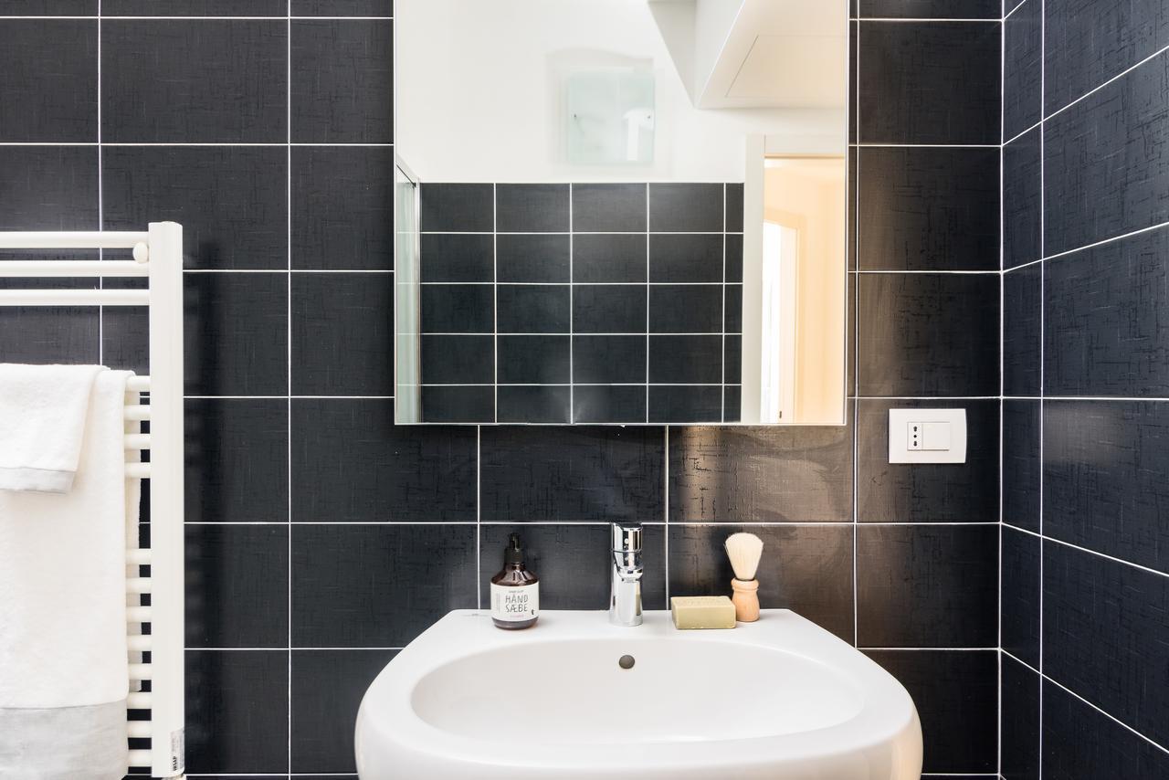 Ferienwohnung Joivy Sunny 1-Bed Flat With Balcony Mailand Exterior foto