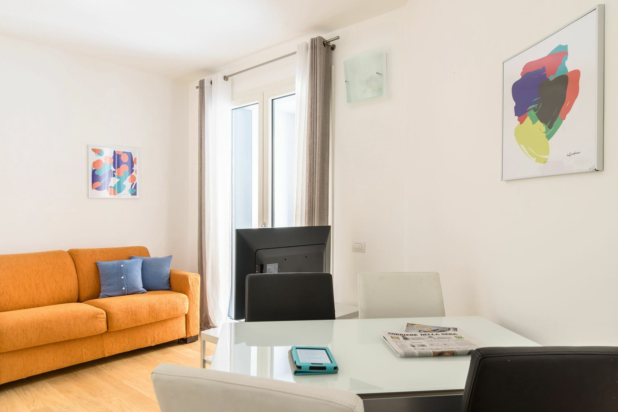 Ferienwohnung Joivy Sunny 1-Bed Flat With Balcony Mailand Exterior foto