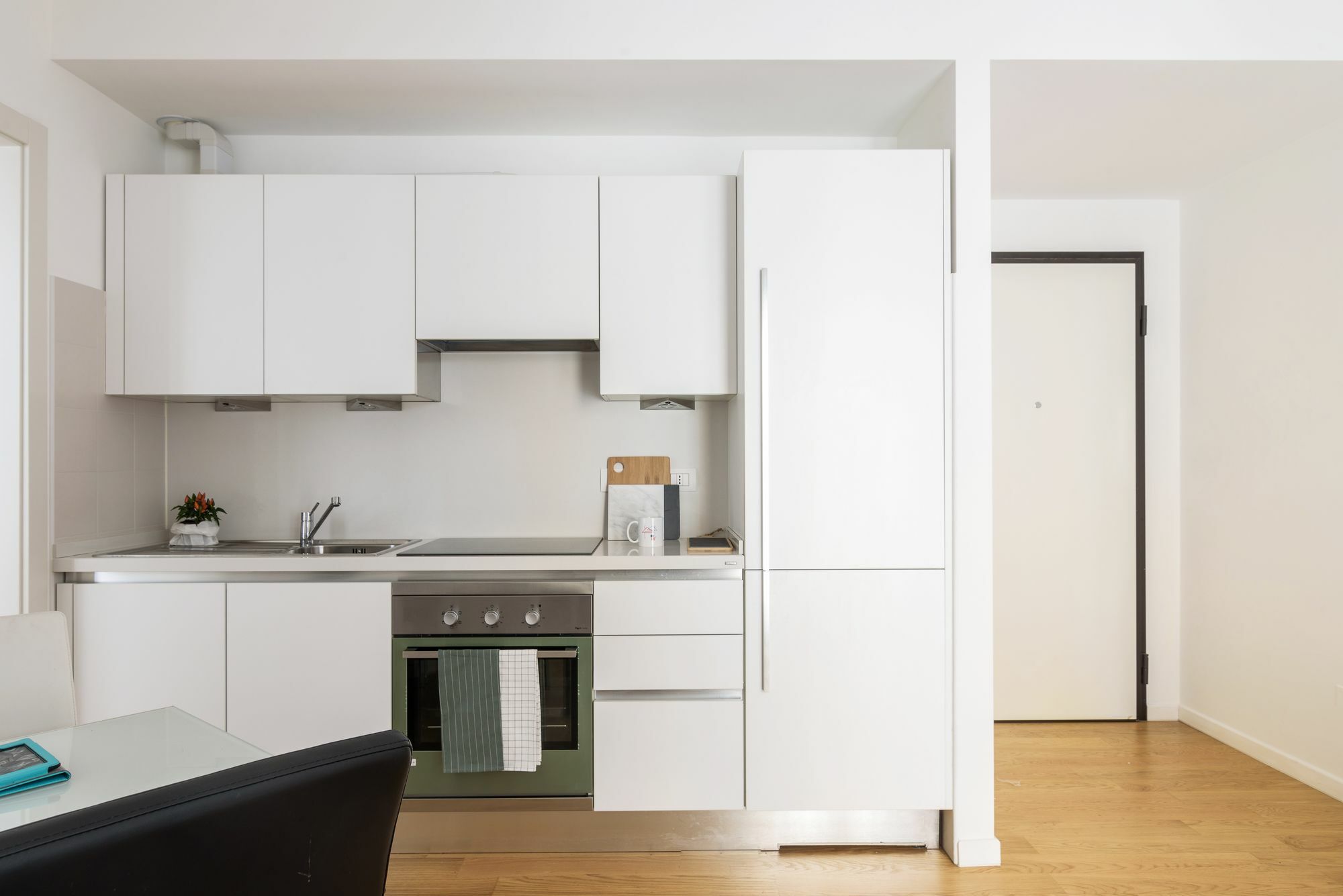 Ferienwohnung Joivy Sunny 1-Bed Flat With Balcony Mailand Exterior foto